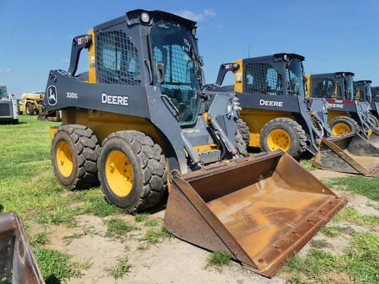 2024-deere-320g-image-1