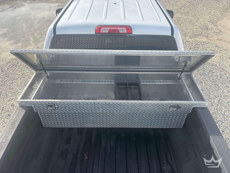 2018-chevrolet-silverado-1500-image-21