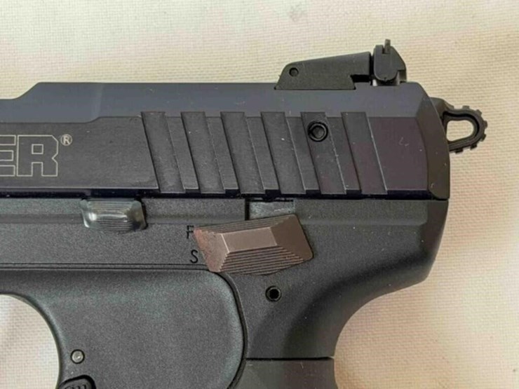 ruger-sr-22p-22lr-pistol-image-8