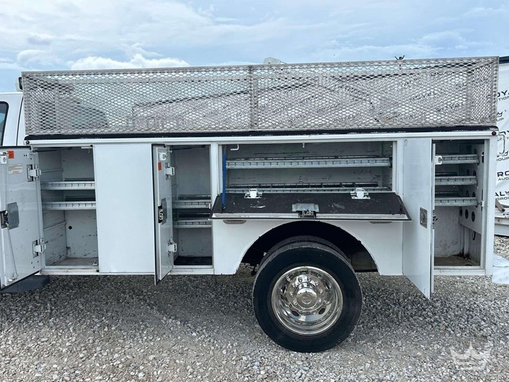 2009-ford-l-image-11