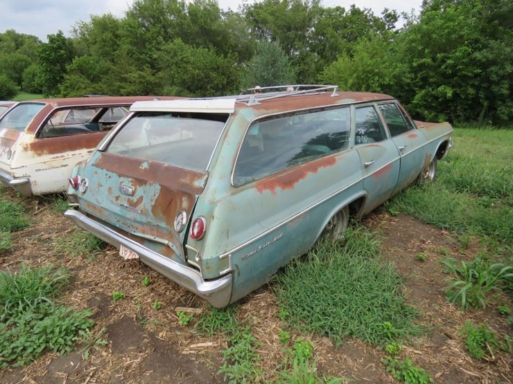 1965-chevrolet-belair-4dr-wagon-image-3
