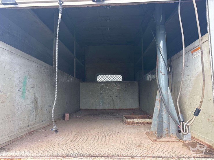 2018-international-durastar-4300-image-33