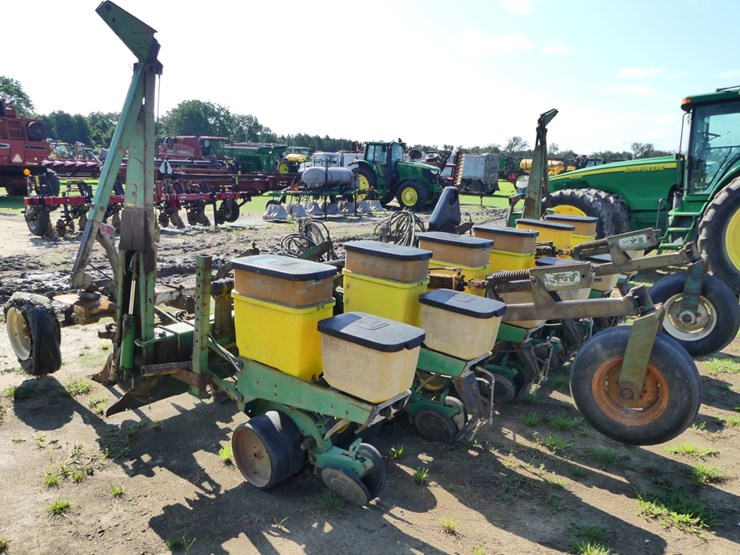 john-deere-7300-image-4