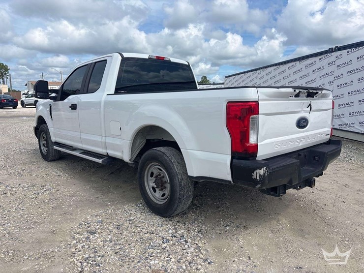 2017-ford-f250-image-2