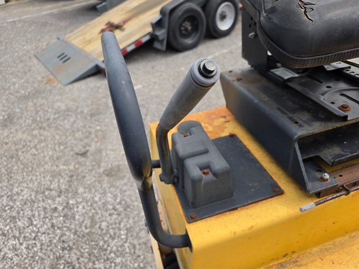 #25519-•-dynamic-vibratory-compactor-image-21