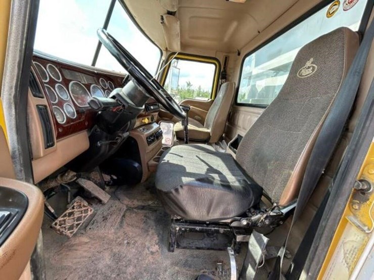 2005-mack-700-t/a-t/a-stone-slinger-truck-1m2ag11c-image-26