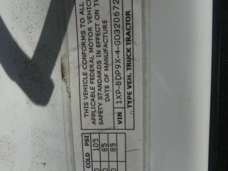 2016-peterbilt-579-image-20