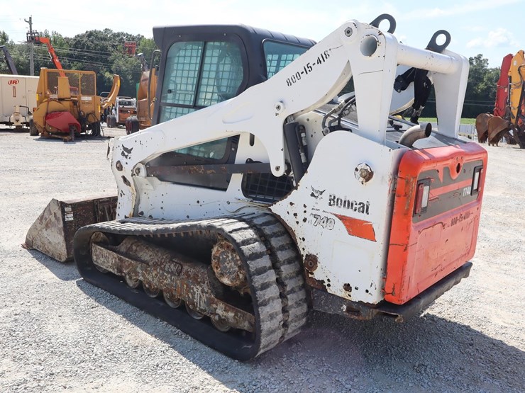 2017-bobcat-t740-image-3