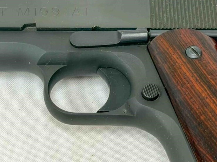 colt-m1991a1-45auto-pistol-image-7