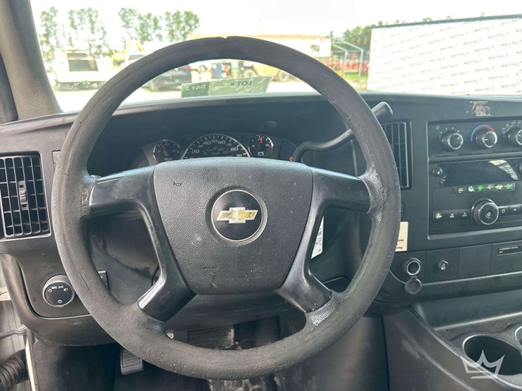 2012-chevrolet-express-1500-image-12