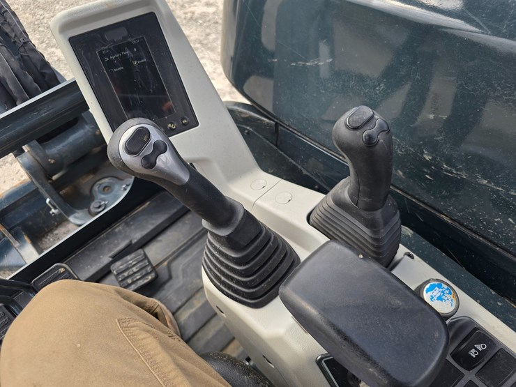 2024-hyundai-hx35az-image-84