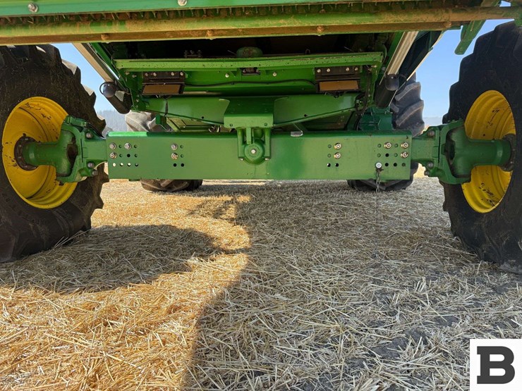 2014-john-deere-s660-image-43