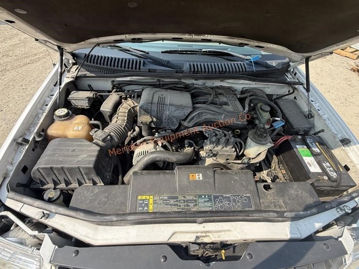 2002-ford-explorer-xlt-image-12