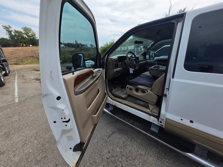 2001-ford-f350-image-30