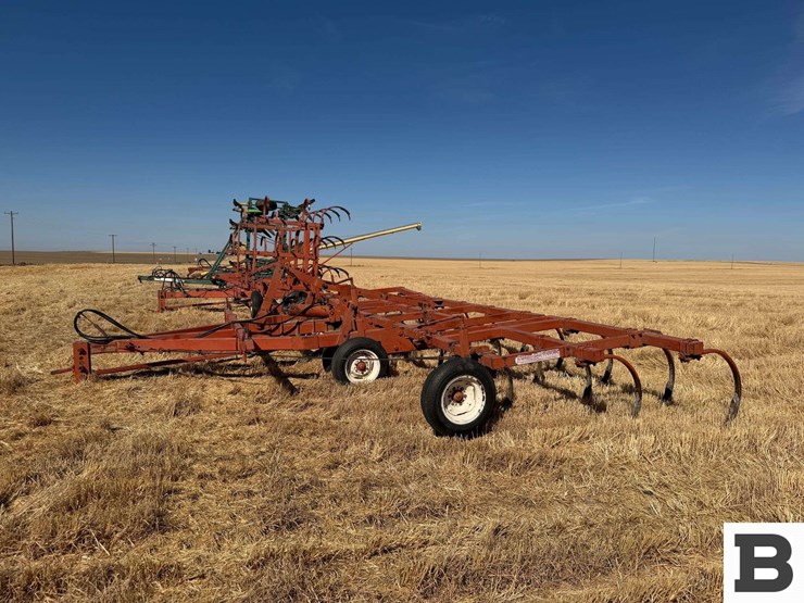 allis-chalmer-800-chisel-plow-image-5
