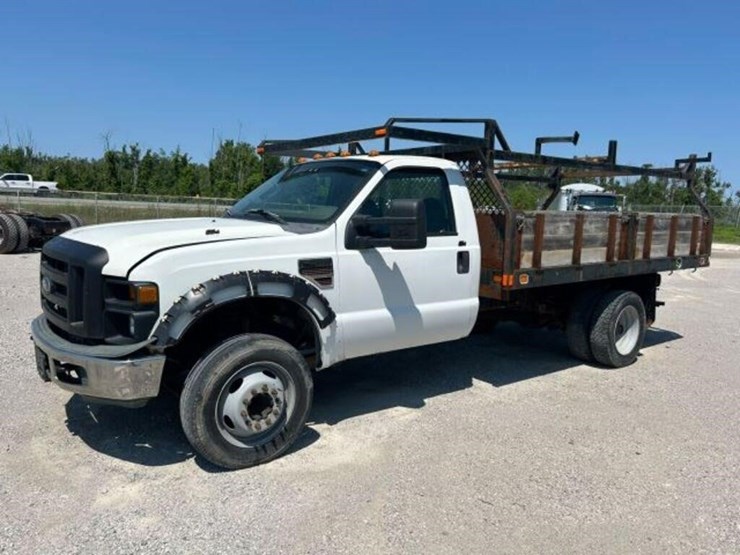 2009-ford-f550-image-1