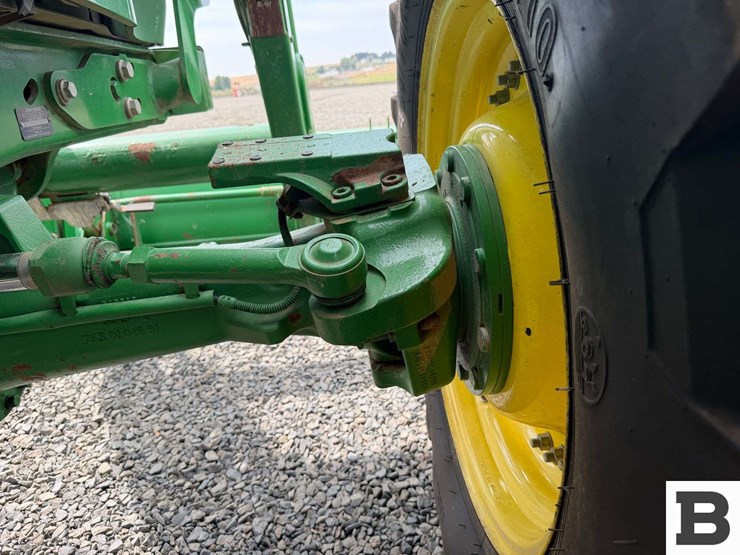 2015-john-deere-6210r-image-52