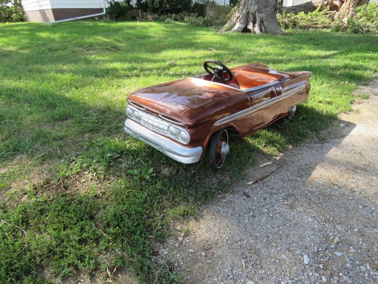 1959-chevrolet-impala-pedal-car-image-1
