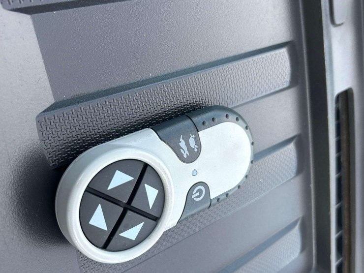 2012-ford-f550-image-27