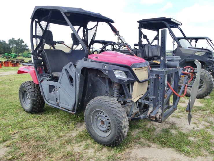 2021-honda-pioneer-sxs500m-image-1