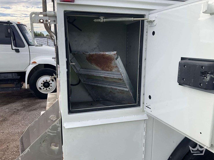 2016-international-durastar-4300-image-39