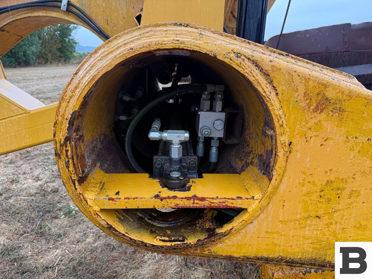 caterpillar-60-image-21