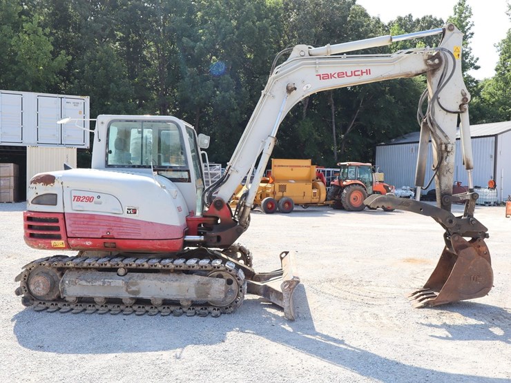 2014-takeuchi-tb290-image-6