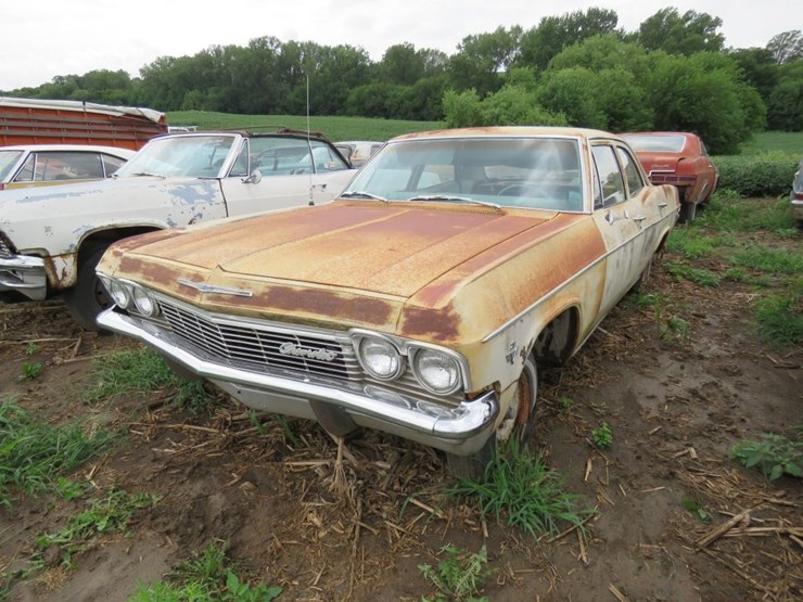 1965-chevrolet-biscayne-4dr-sedan-image-4