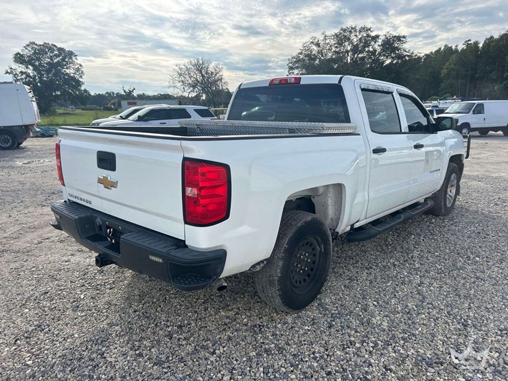 2018-chevrolet-silverado-1500-image-3