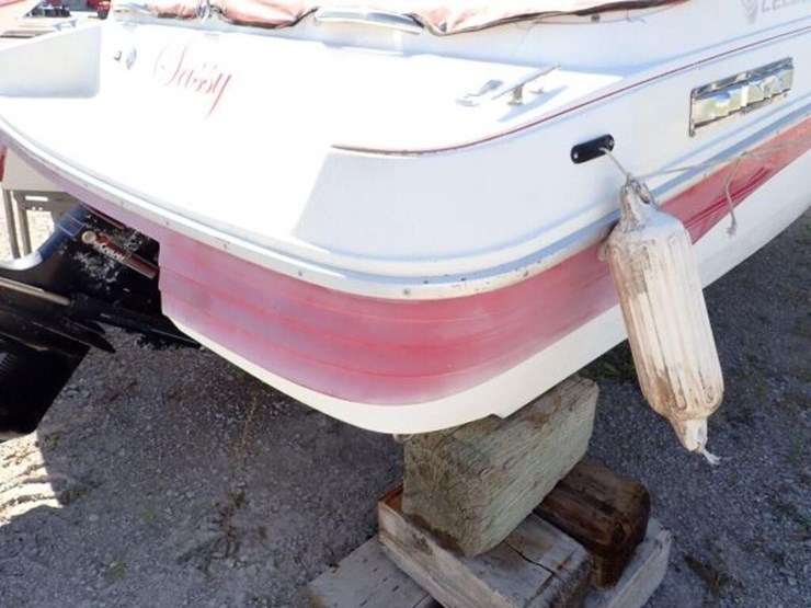 1990-celebrity-180-18-ft-bowrider-clci0220b090-image-69