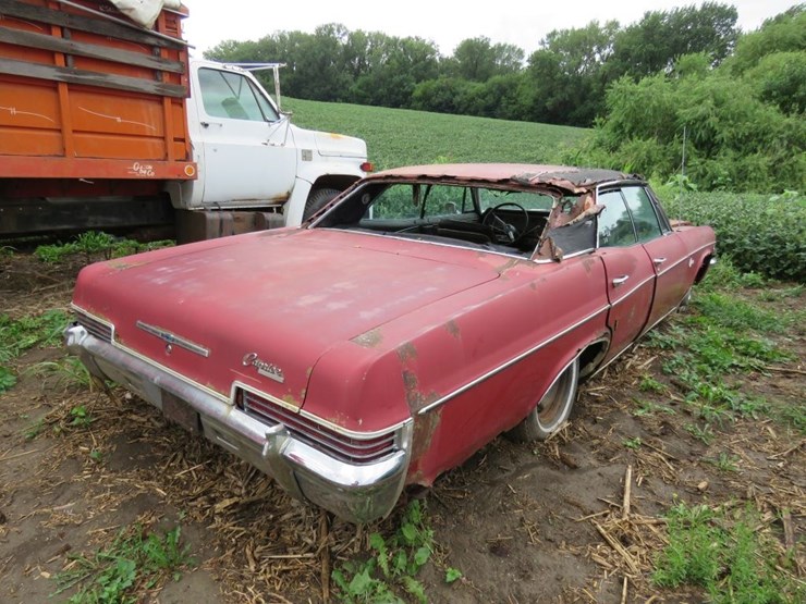 1966-chevrolet-caprice-4dr-ht-image-5
