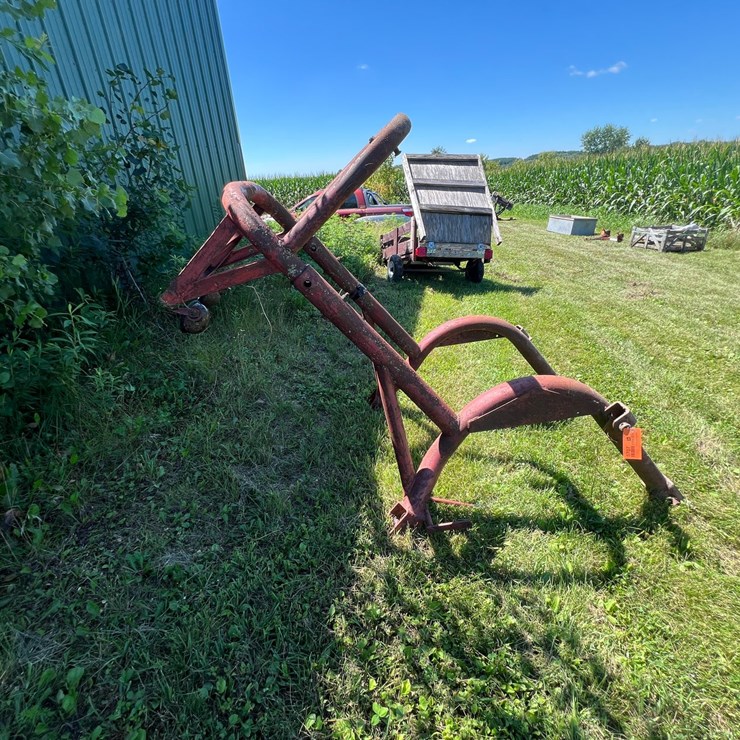#5707 • Tractor Loader Mount