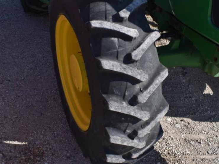 john-deere-5085m-image-3