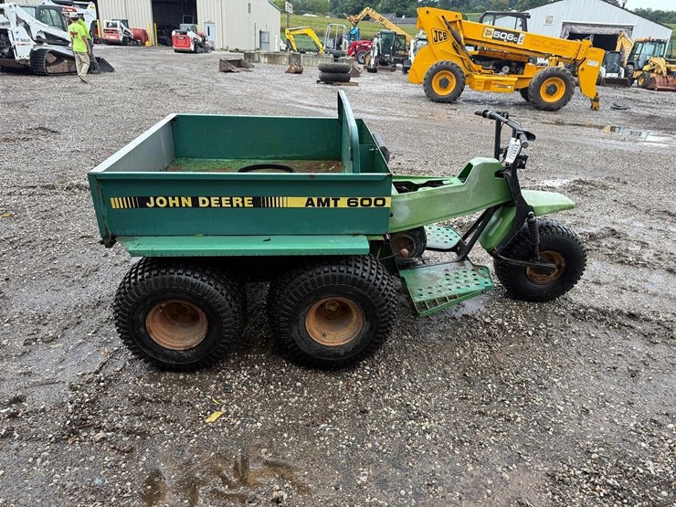 john-deere-gator-image-5