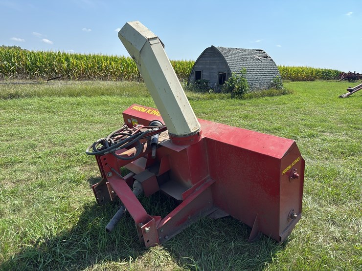 8’-farm-king-double-auger-snowblower,-3-pt,-540-pto,-hyd-spout-image-3
