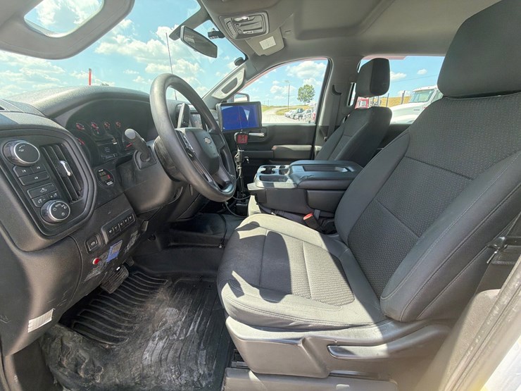 2020-chevrolet-silverado-2500-image-13