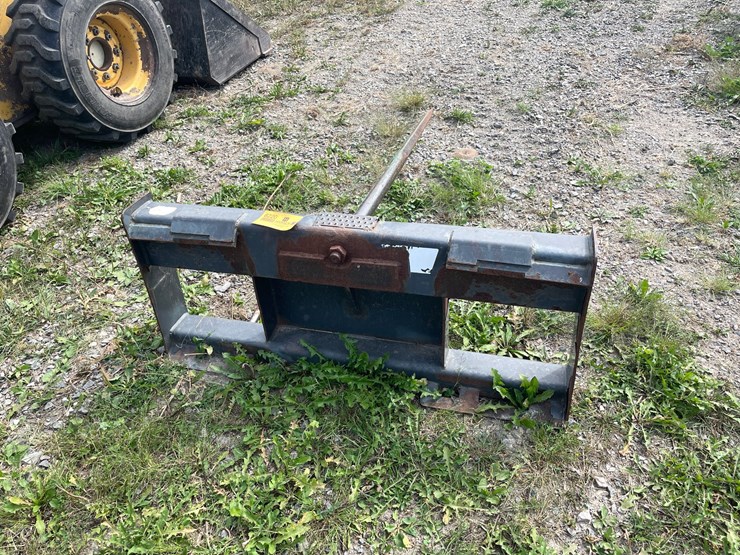 #6220-•-skid-loader-bale-spear-image-1