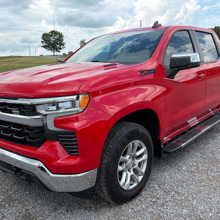 2023 CHEVROLET SILVERADO 1500 LT