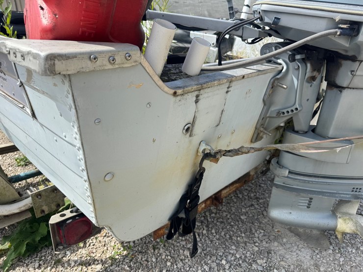 #10510-•-mirrocraft-16’-boat-(no-title)-(located-in-rosendale-wi)-image-12