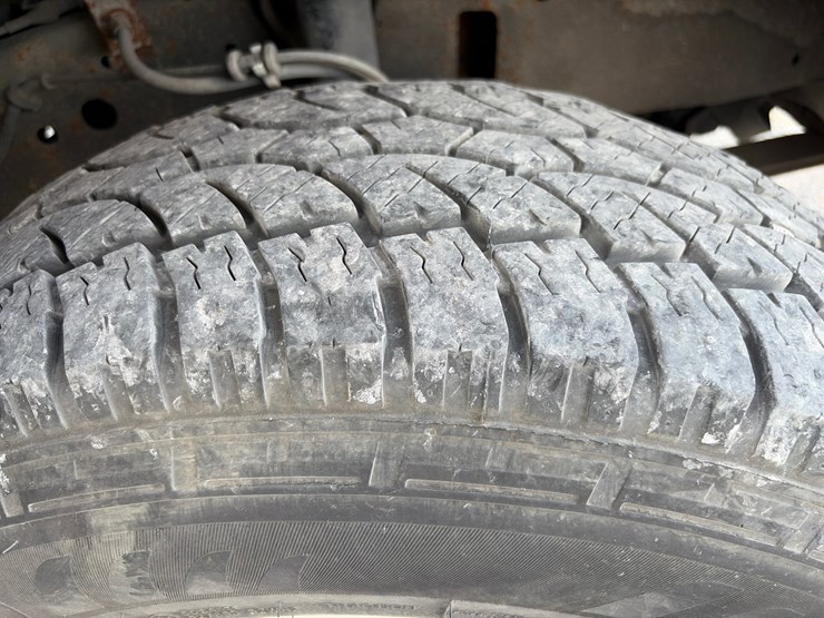 2001-ford-f250-xl-image-10