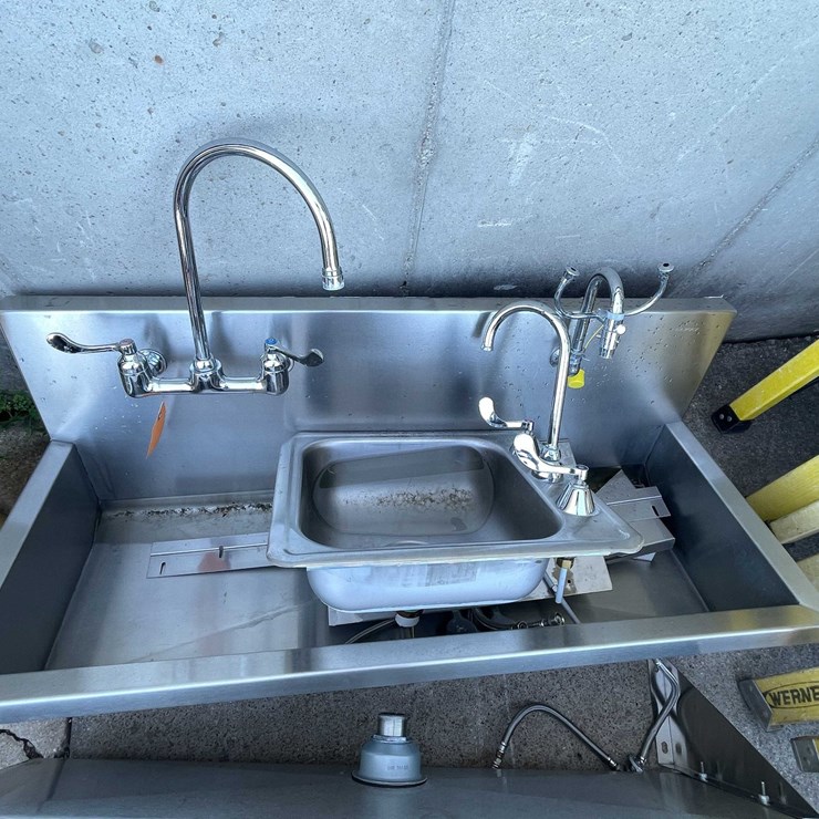 #9132 • (3) Stainless Steel Sinks with Eyewash Stations (O3)