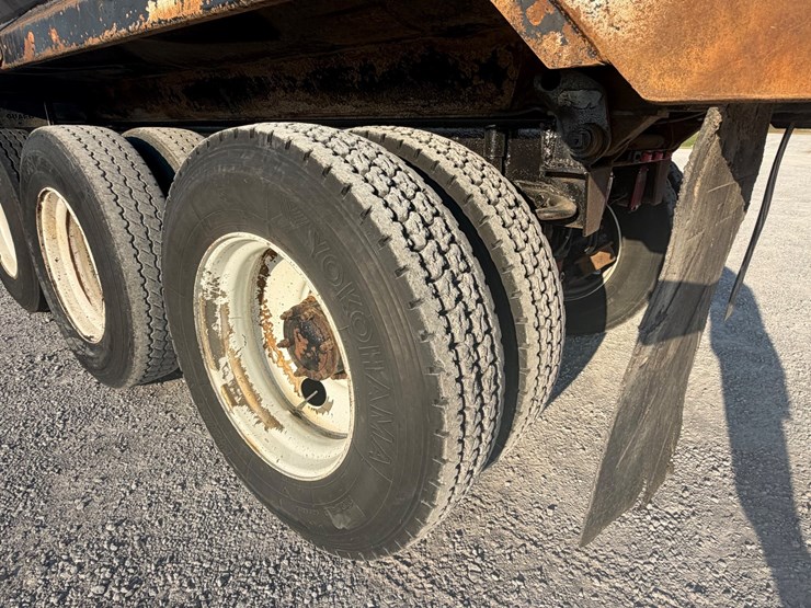 #266-•-2007-mack-ctp713-tri-axle-dump-truck-image-6