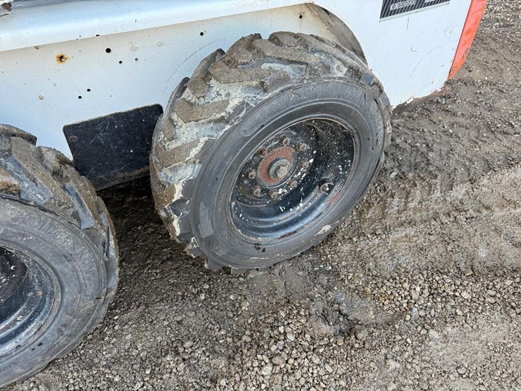 bobcat-753-image-13
