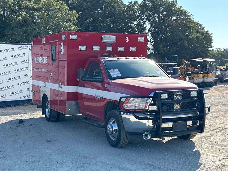 2018-dodge-3500-image-4