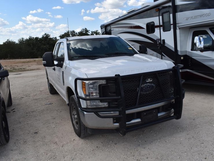 2018-ford-f250-image-2