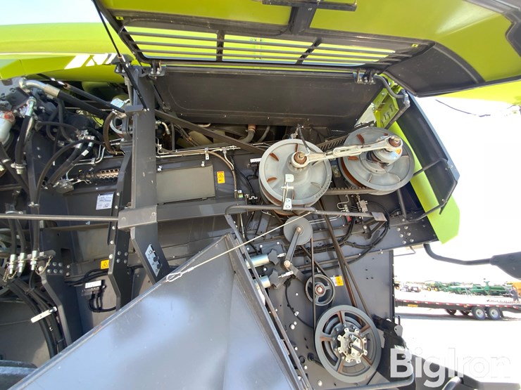 2022-claas-lexion-7500tt-image-12
