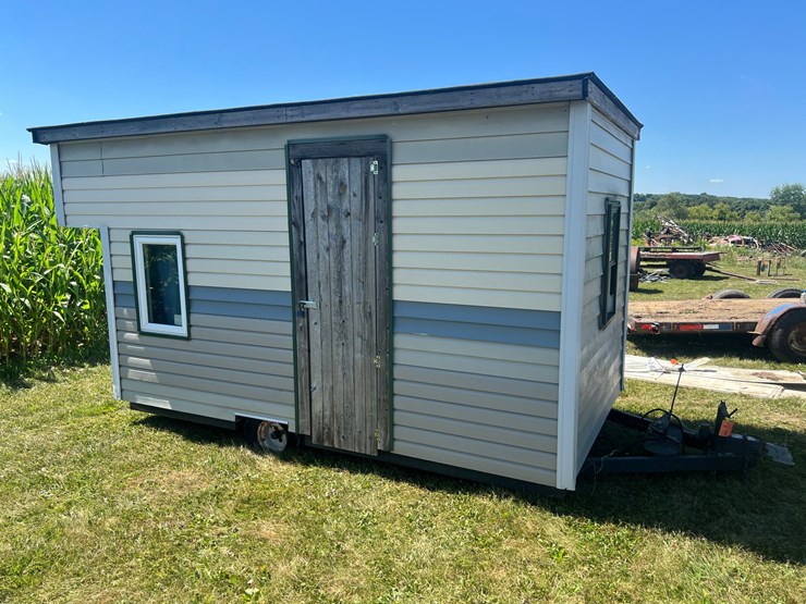 #5711-•-ice-shack-on-wheels-image-1