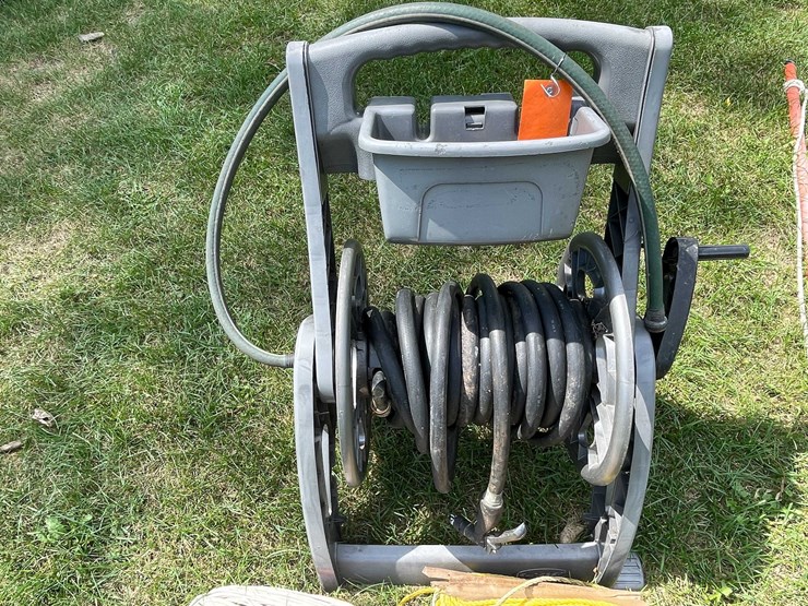 #1673-•-hose-and-hose-reel-image-2