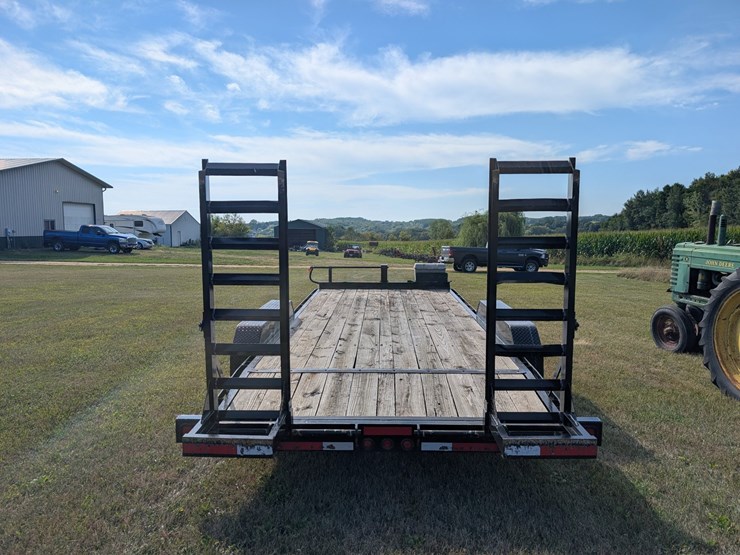 #121-•-2015-horse-creek-15-ton-trailer-(has-wi-title)-image-3