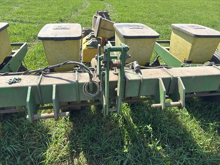 john-deere-7100-image-6